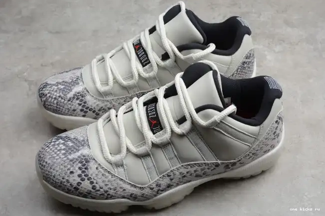Rep Onekick SE CD6846-002 Jordan Air Bone Low 11 Snake Light 0507